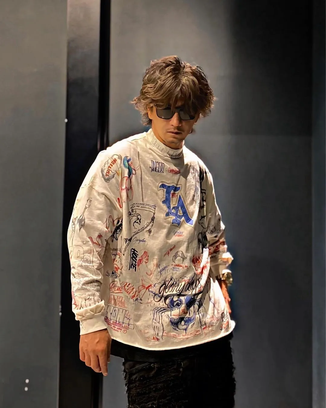 SAINT Mxxxxxx × BORNXRAISED BR_LS TEE/LA/WHT Latest co-branded model LA diamond all-over long sleeves off-white S-XL Super heavy work started in February and lasted three months Super complex 36 sets of screens Outlined pictures make you doubt your life Super perfect reproduction of printing Genuine Czech diamonds Pressure-free reproduction